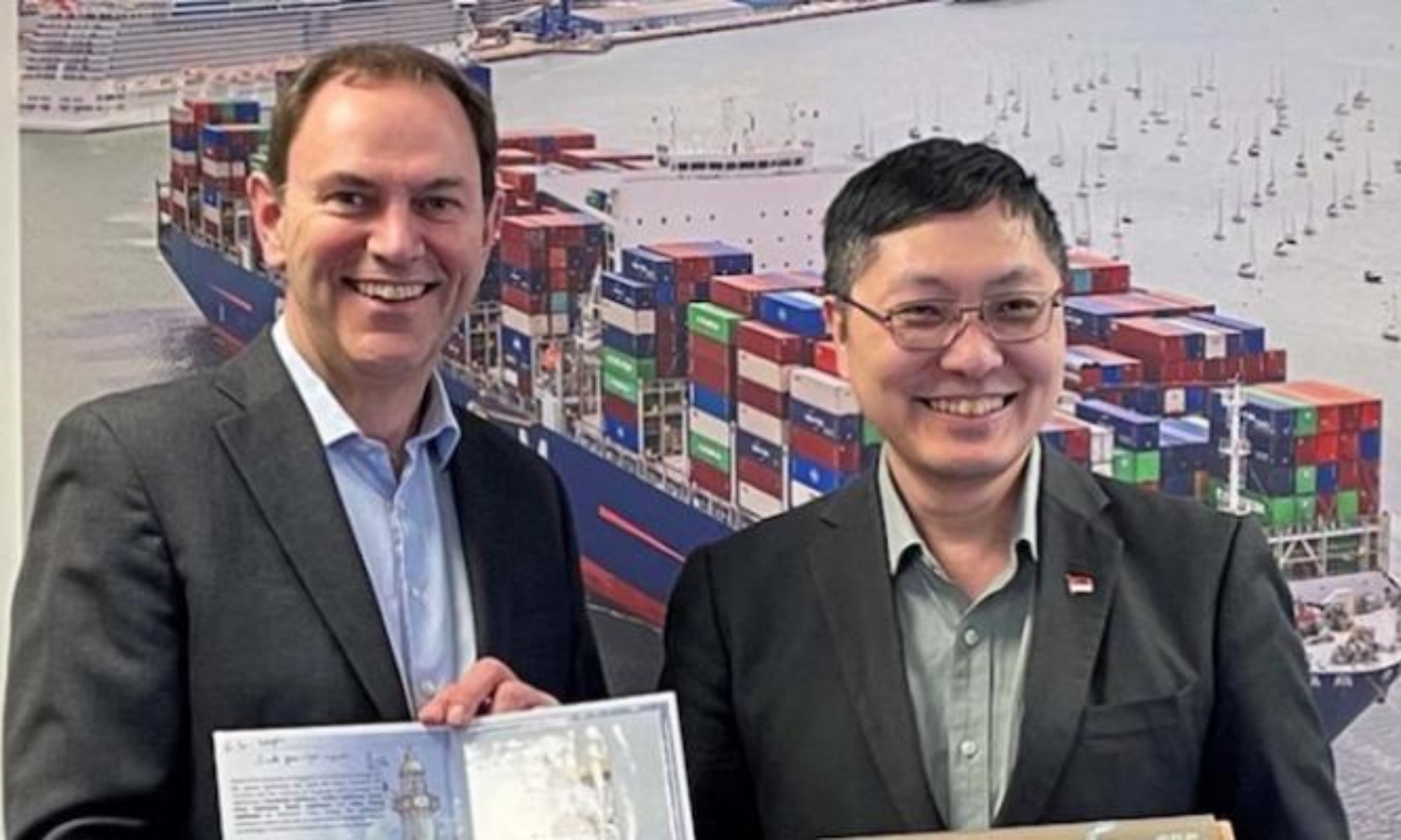 Ports of Southampton and Singapore explore green partnership