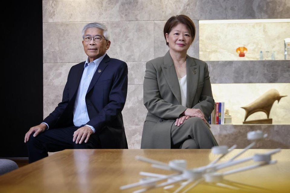 Council for Board Diversity co-chairs Gan Seow Kee (left) and Goh Swee Chen noted that efforts to raise gender diversity on Singapore boards have continued despite the backlash in other countries. ST PHOTO: JASON QUAH