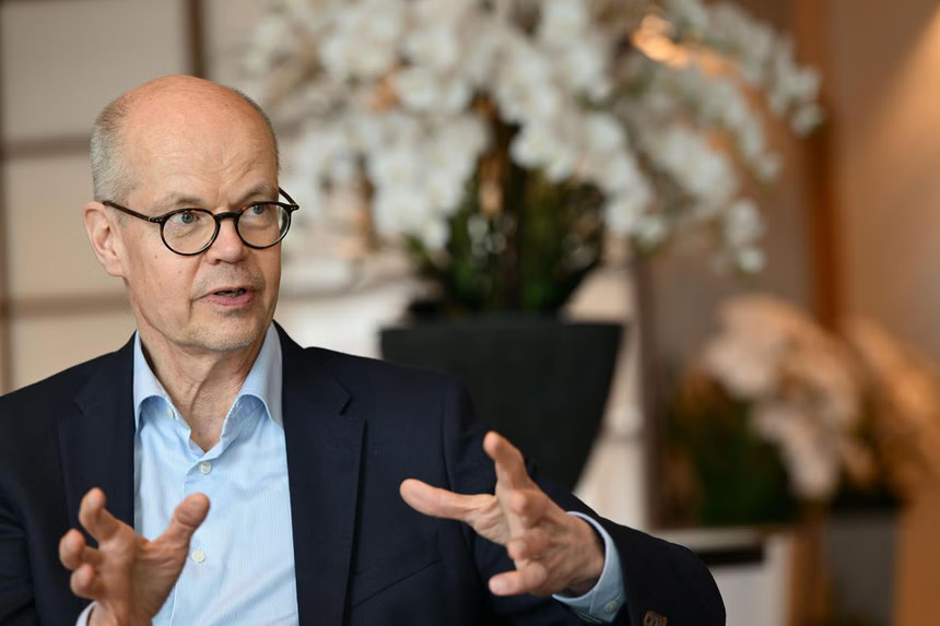 Mr Olli-Pekka Heinonen, the director-general of the International Baccalaureate, said that if successful, the subject will be offered to all IB schools from 2030.ST PHOTO: NG SOR LUAN