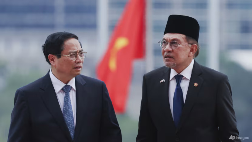 Vietnamese Prime Minister Pham Minh Chinh (left) and Malaysian Prime Minister Anwar Ibrahim are seen during their meeting in Putrajaya, Malaysia on May 25, 2025, ahead of the 46th ASEAN summit. (Pool photo: AP/Hasnoor Hussain)